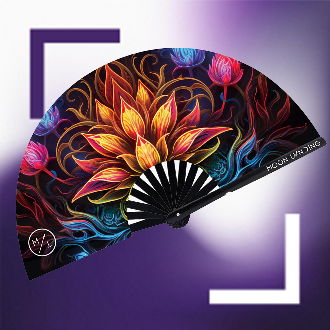 Moon Lvnding Lotus Blossom Fan